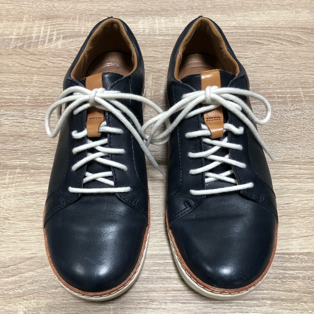Navy Unstructured Clark’s Shoes